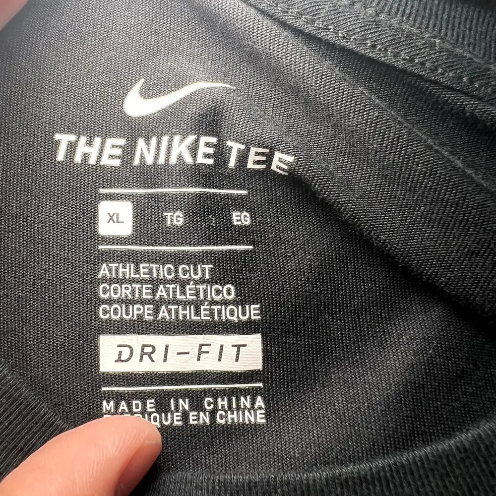 NIKE Mens Just Do It Hoop Graphic T-shirt